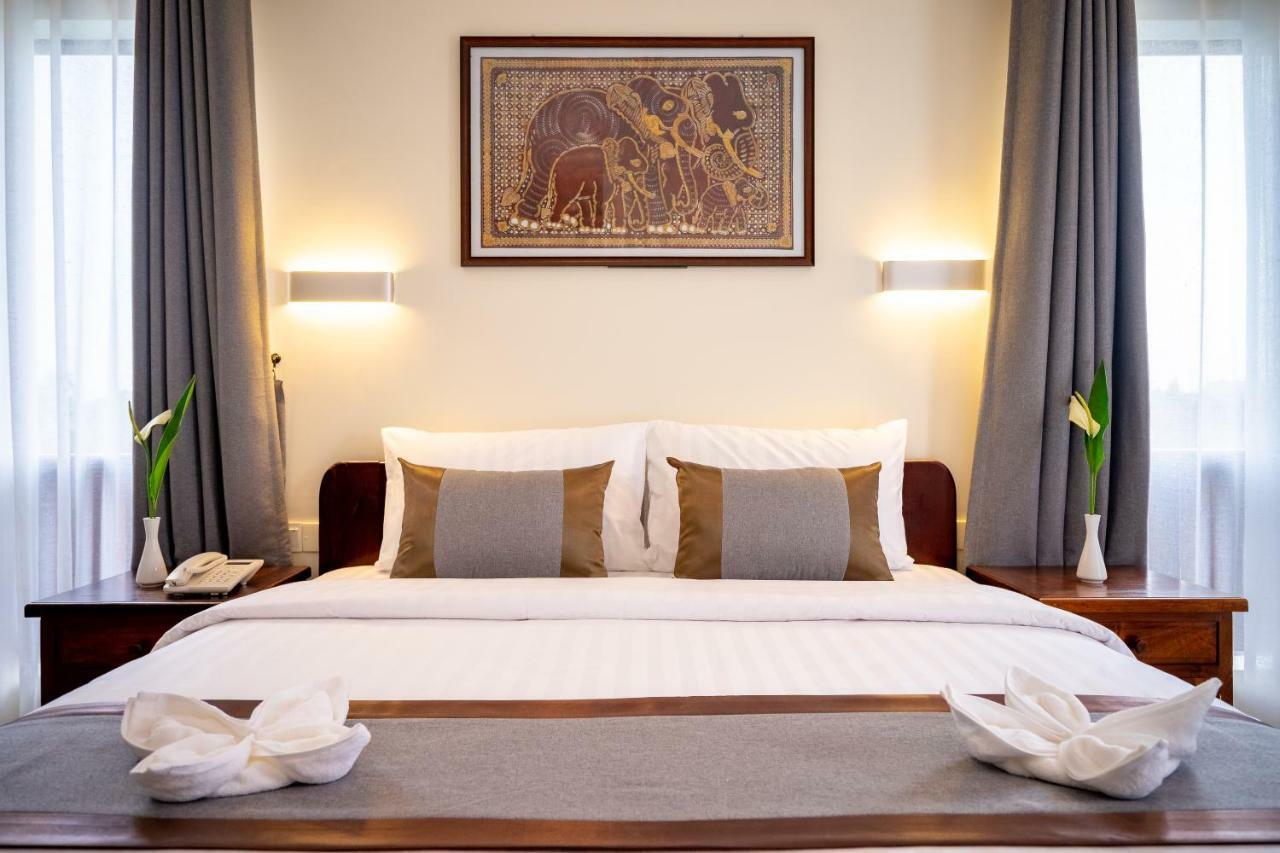 Mony Reach Angkor Hotel Siem Reap Esterno foto