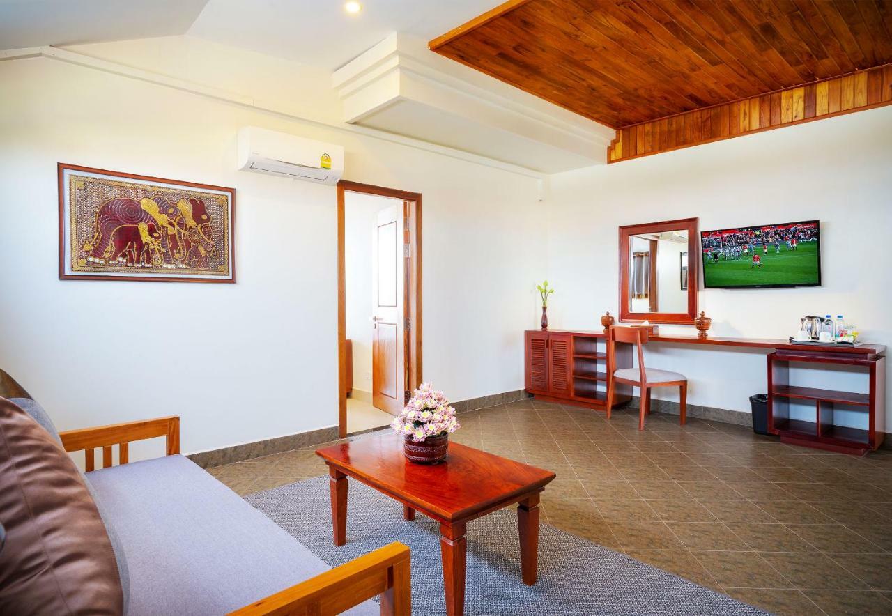 Mony Reach Angkor Hotel Siem Reap Esterno foto